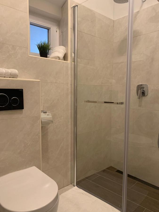 Royal Vega Apartment Ljubljana Exteriör bild