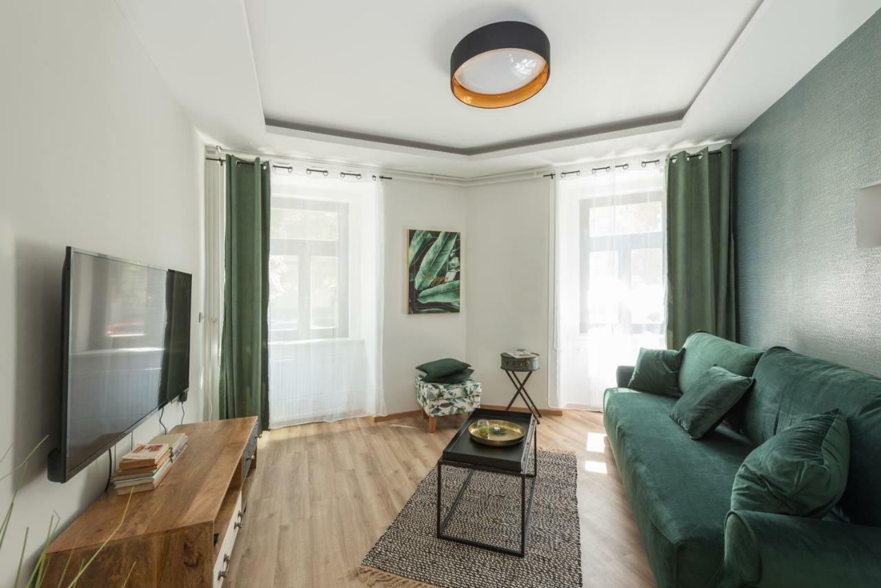 Royal Vega Apartment Ljubljana Exteriör bild